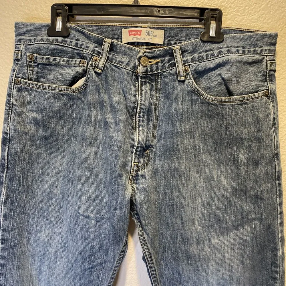 Levi’s 505 Blue Jeans Straight Fit Size 34 X 30